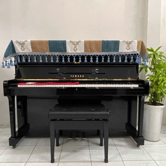 Piano Yamaha YUS Black
