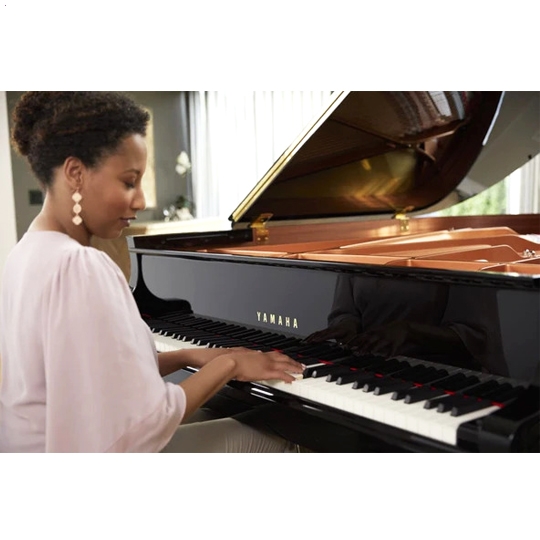 Grand Piano Yamaha GC2-PE