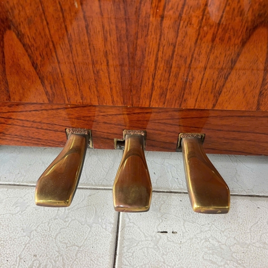 Piano Yamaha W104 Walnut
