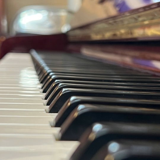 Piano Kawai KL-705