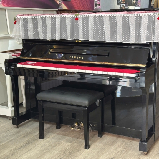 Piano Yamaha U1H-BL