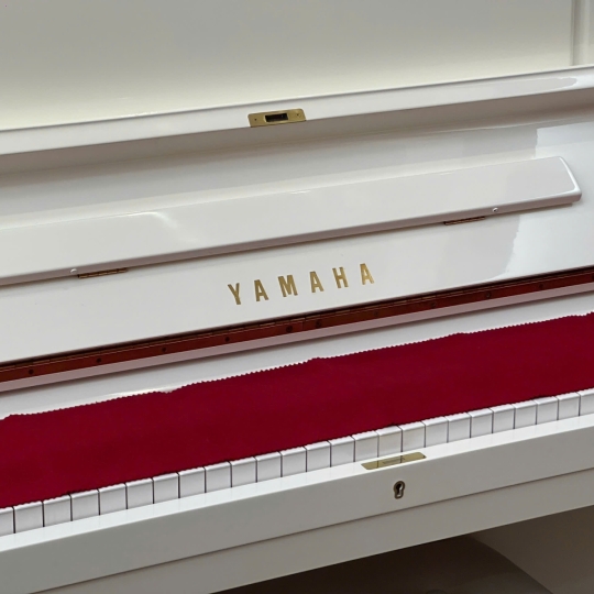Piano Yamaha W106 White