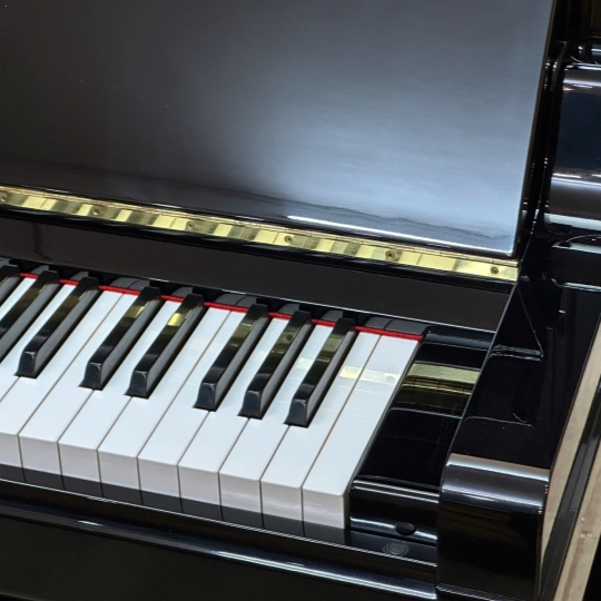 Piano Yamaha UX3 Black
