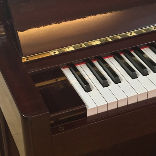 Piano Yamaha W108B Mahogany