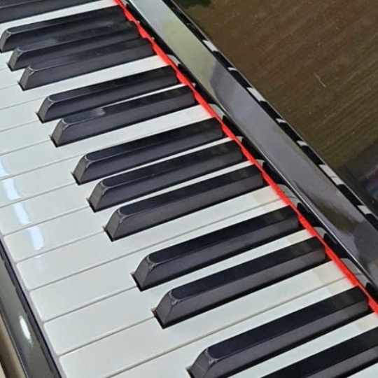 Piano Yamaha U1G-BL